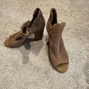 Lucky Brand Brown Perforated Suede Open-Toe Block Heel Booties